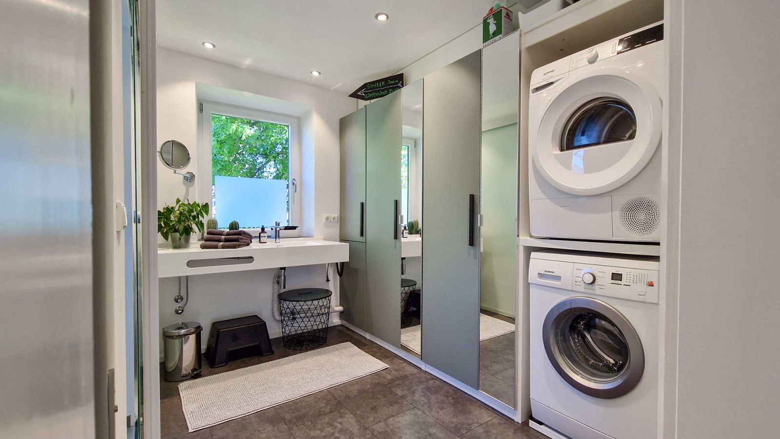 Bad und WC im Ferienhaus am Simssee